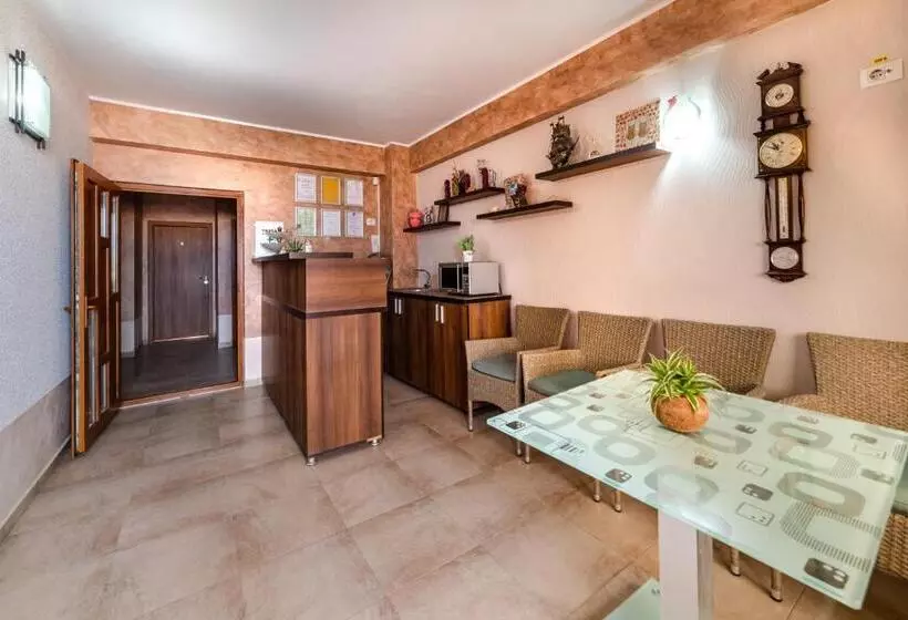پانسیون Casa Royal Pe Plaja Belona