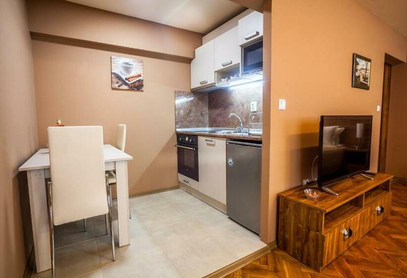 펜션 Panorama Top Floor Rooms In Hotel Tundzha