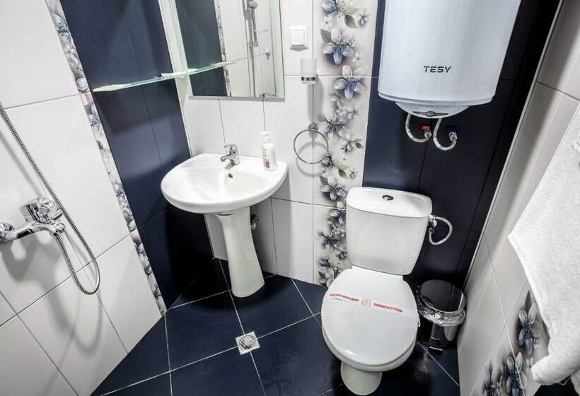 펜션 Panorama Top Floor Rooms In Hotel Tundzha