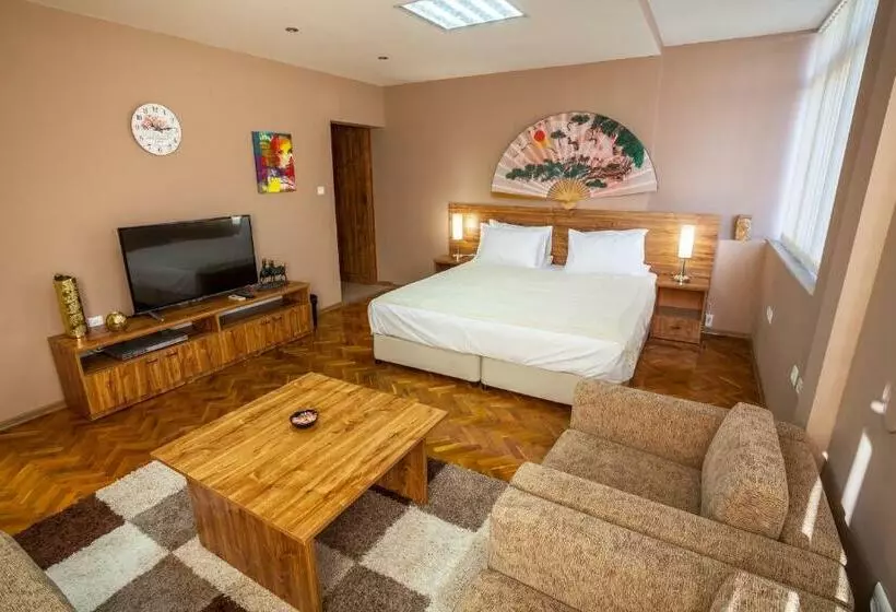 Majatalo Panorama Top Floor Rooms In Hotel Tundzha