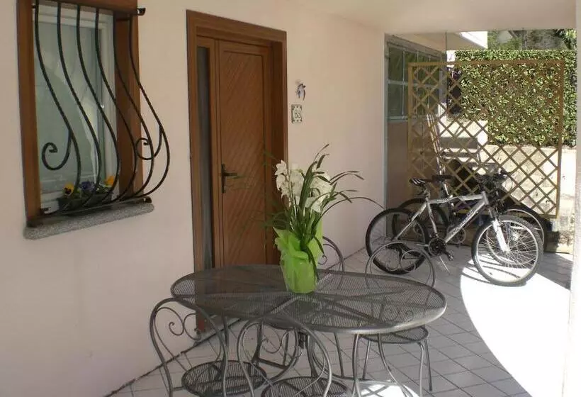 B&b Cav Rondinella