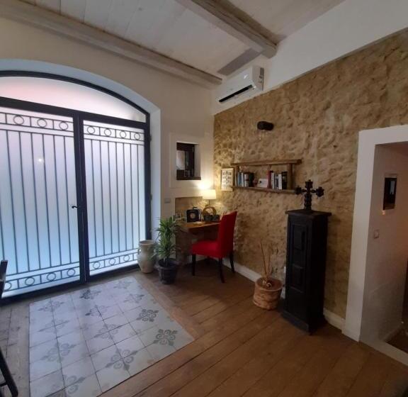 مبيت وإفطار Antica Dimora Historic Building