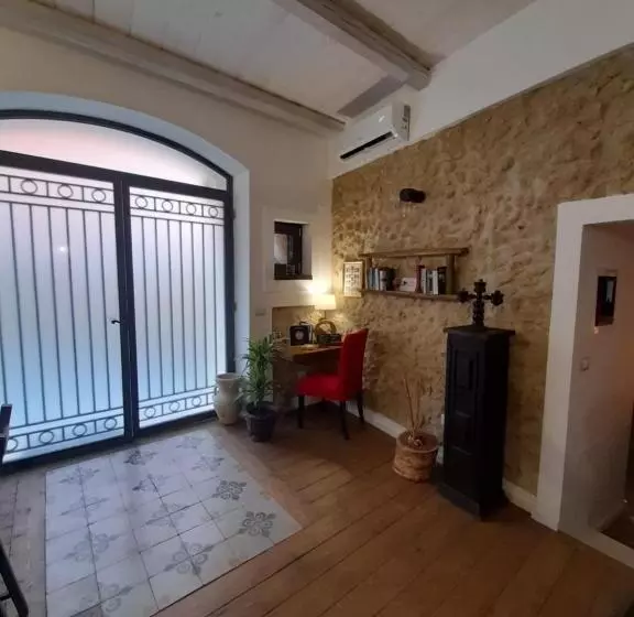 تختخواب و صبحانه Antica Dimora Historic Building