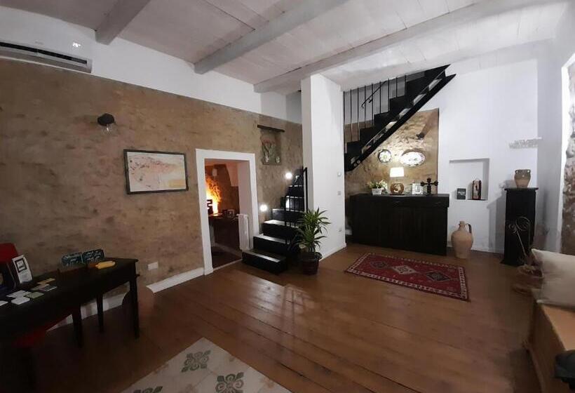 مبيت وإفطار Antica Dimora Historic Building