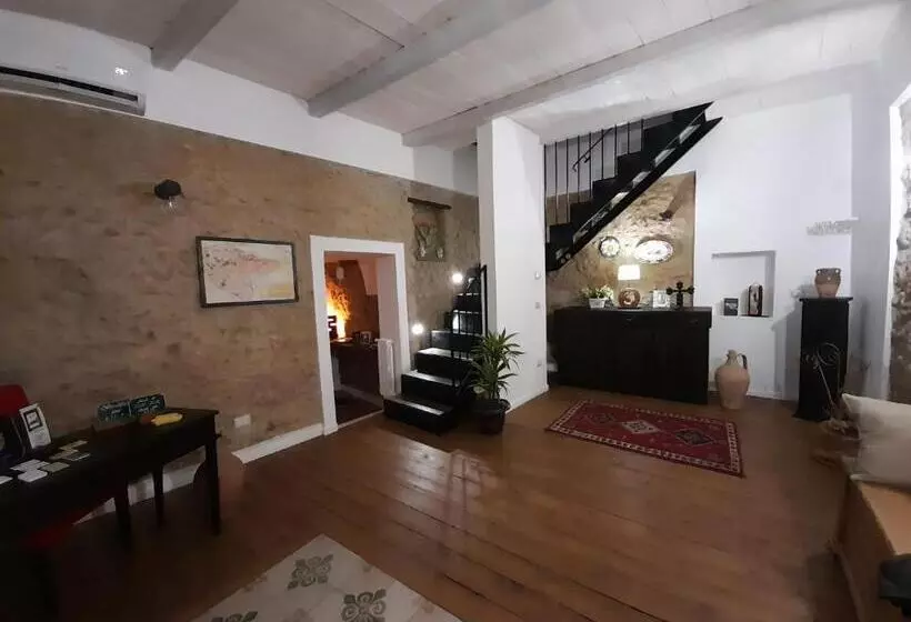 تختخواب و صبحانه Antica Dimora Historic Building