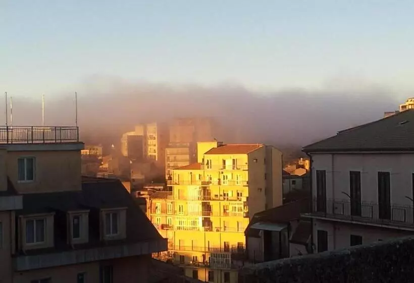 تختخواب و صبحانه Antica Dimora Historic Building