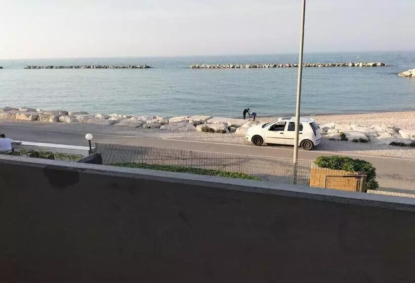 Aamiaismajoitus (B&B) Chalet Del Sole