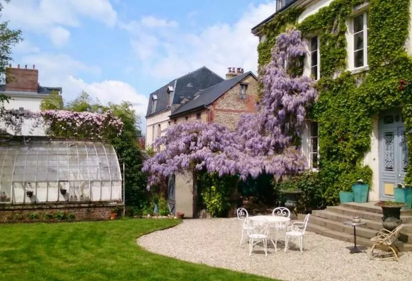 ベッドアンドブレックファースト Chambres D'hotes Autour De La Rose