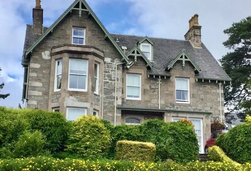 ベッドアンドブレックファースト Craigroyston House & Lodge