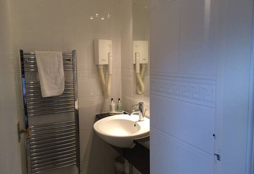 Bed and Breakfast Craigroyston House & Lodge