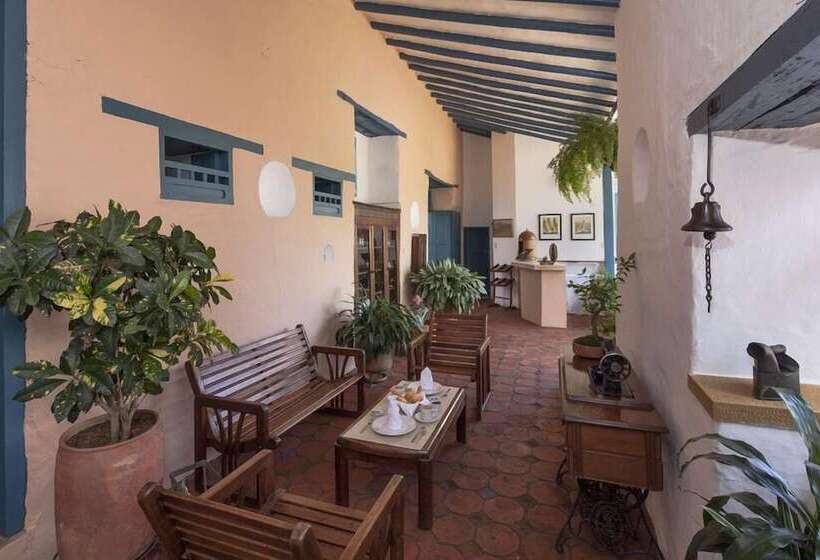 تختخواب و صبحانه Posada Del Campanario