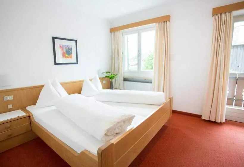 Hotelli Garni Pluner