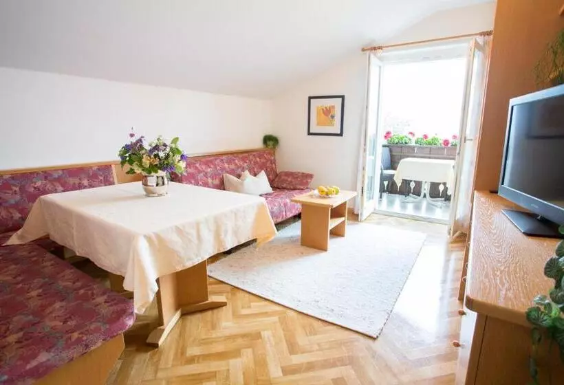 Hotelli Garni Pluner