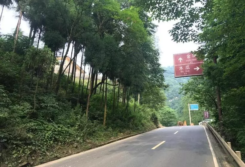 ホテル Mount Emei Feng Lin Yue