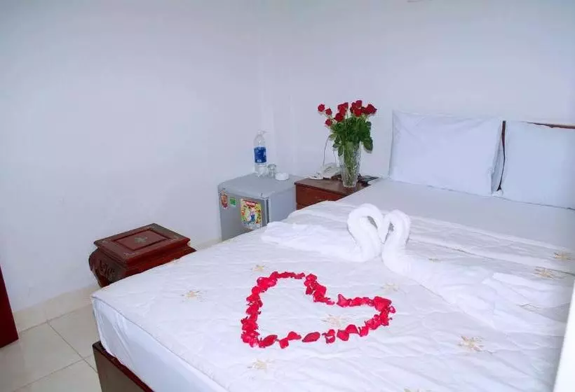 هتل Phuong Hoa  Nha Trang