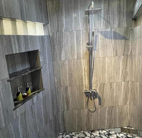 Hotel Rockside Cabanas