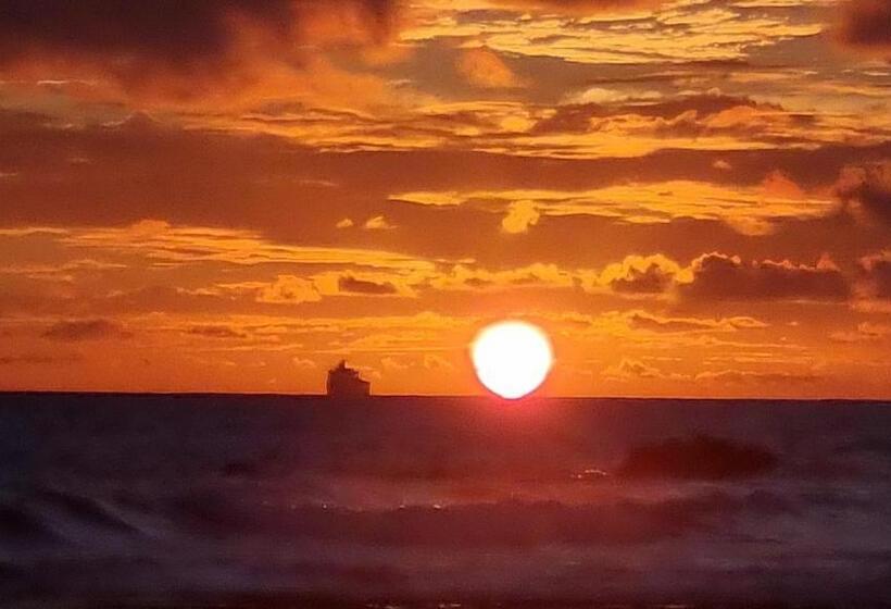 Hotel Rockside Cabanas