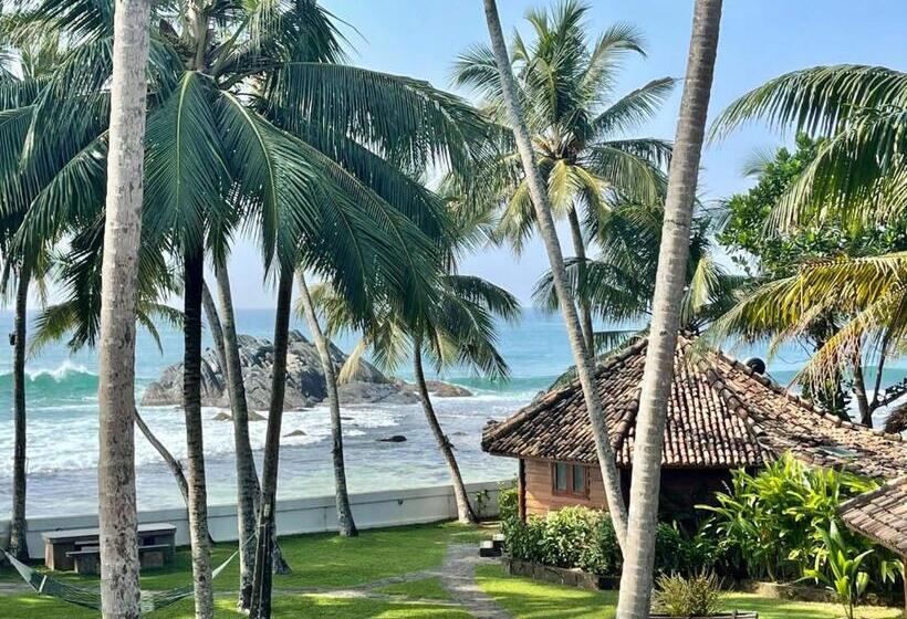 Hotel Rockside Cabanas