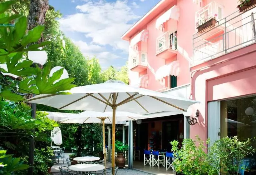 هتل Villa Rosa