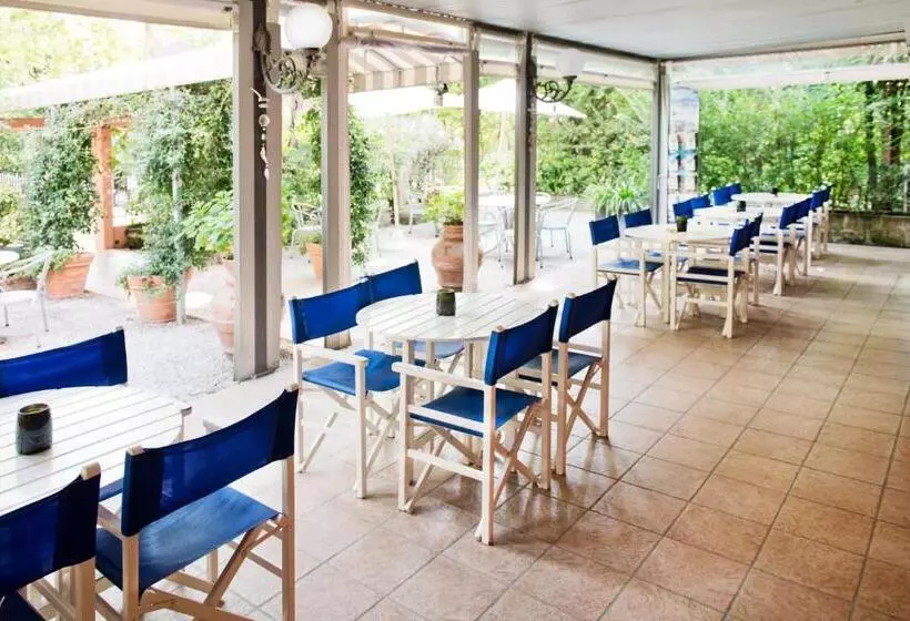 هتل Villa Rosa
