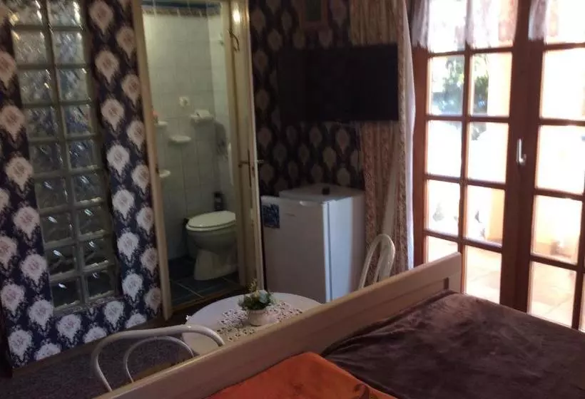 Ilona Kis Kastély Panzió