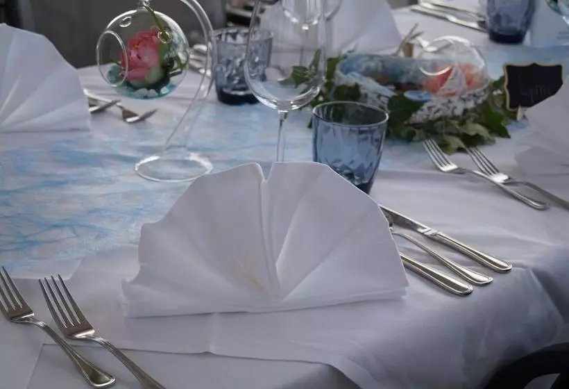 Bodenseehotel Weisses Rössli