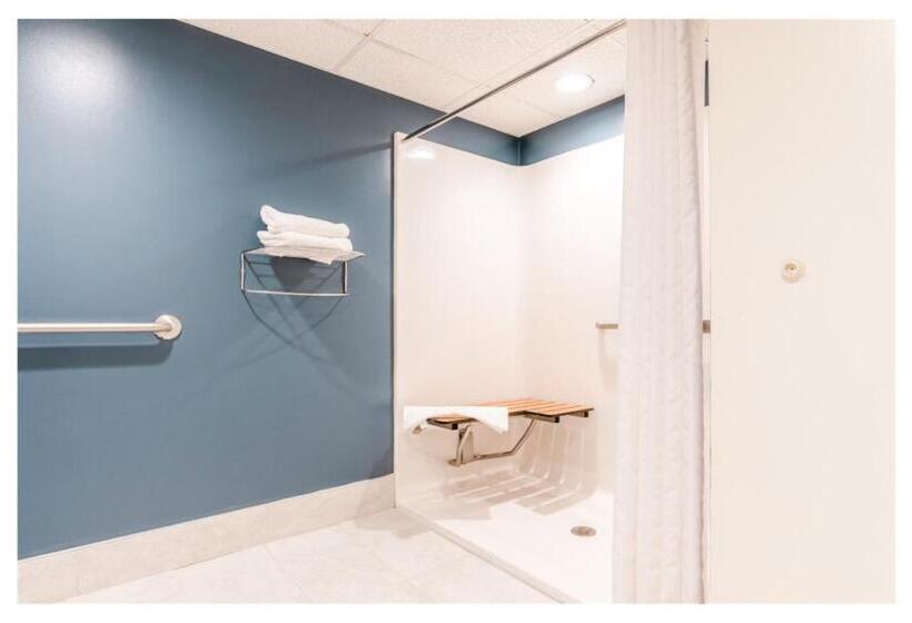 בית מלון כפרי Altoona Grand