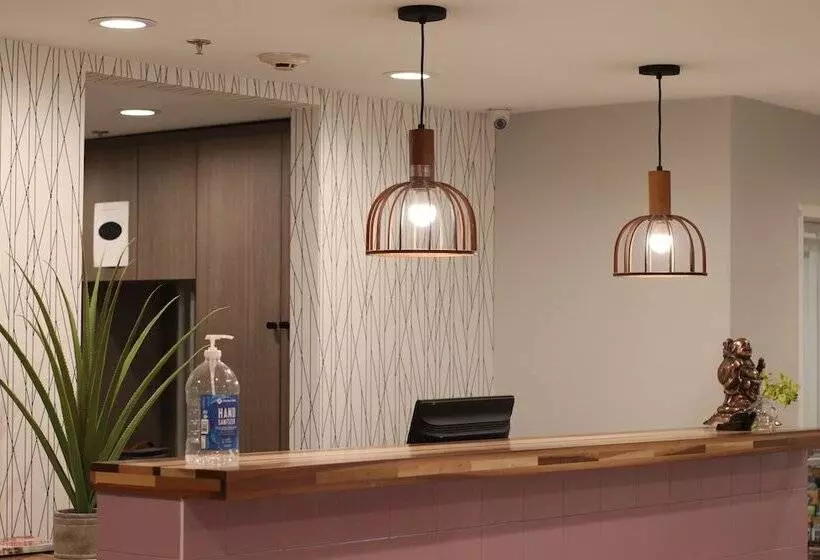 호텔 Arya Inn & Suites