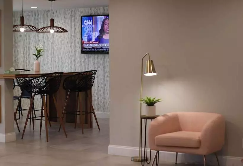 호텔 Arya Inn & Suites