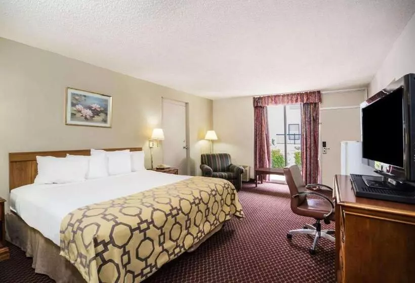 هتل Baymont By Wyndham Johnson City