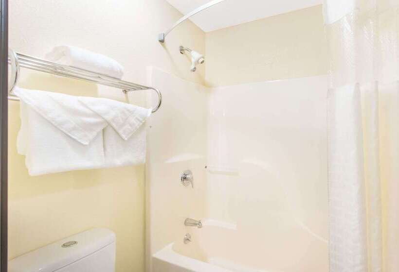 فندق Baymont By Wyndham Muskegon