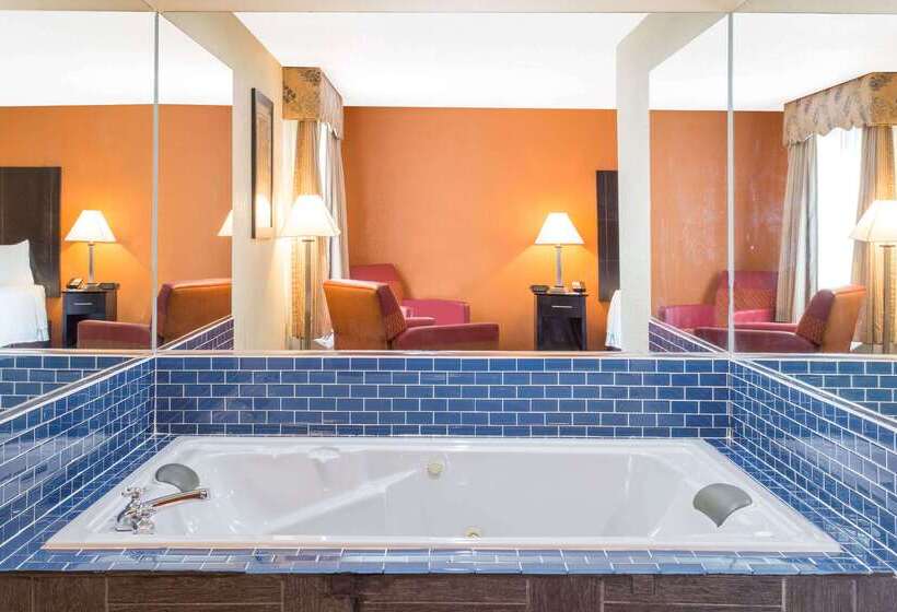 فندق Baymont By Wyndham Muskegon