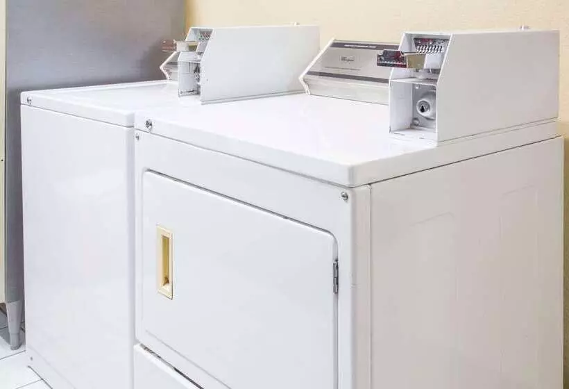 酒店 Baymont By Wyndham Muskegon