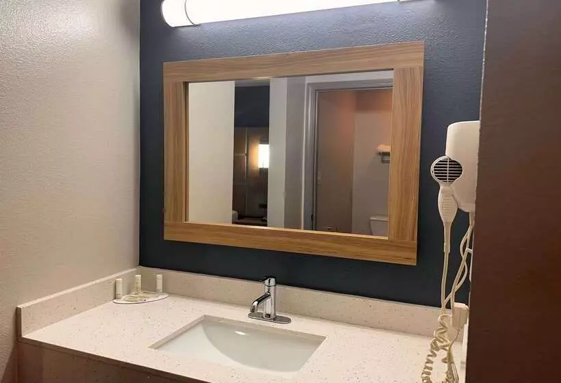 Отель Baymont By Wyndham Noblesville