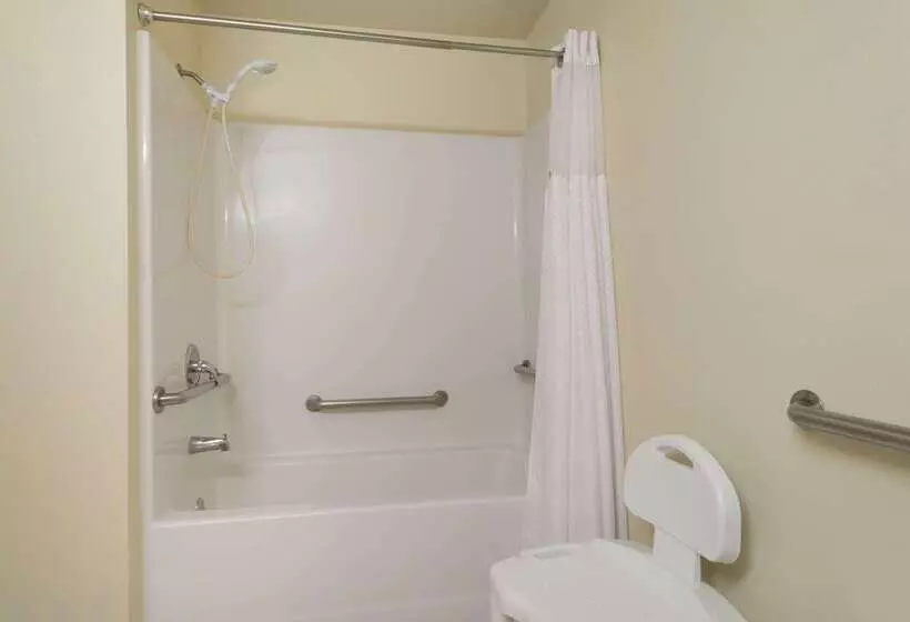 Отель Baymont By Wyndham Noblesville