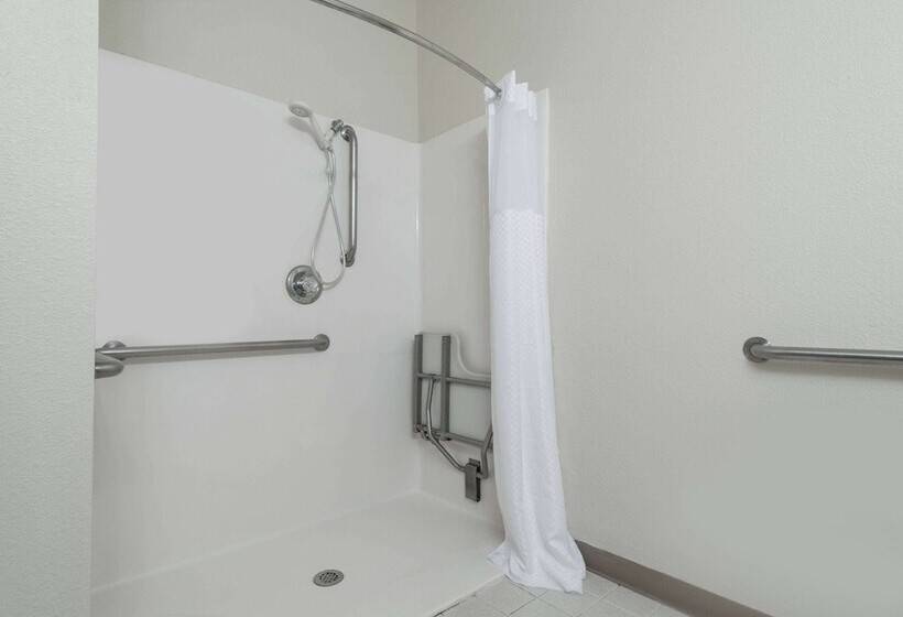 Отель Baymont By Wyndham Noblesville