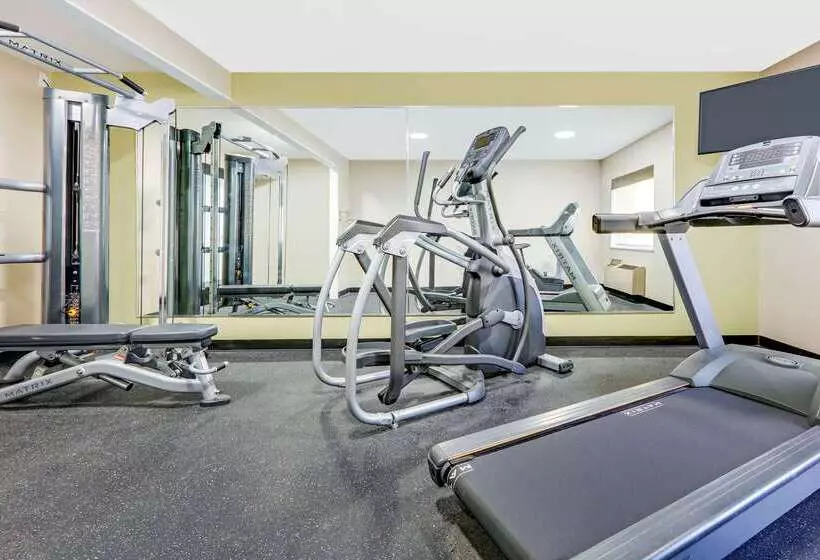 酒店 Baymont By Wyndham Plano