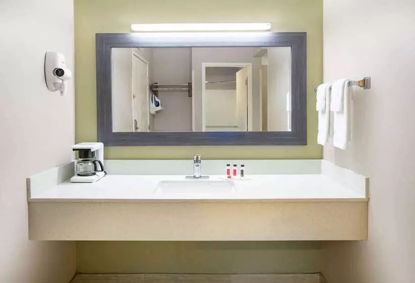 酒店 Baymont By Wyndham Plano