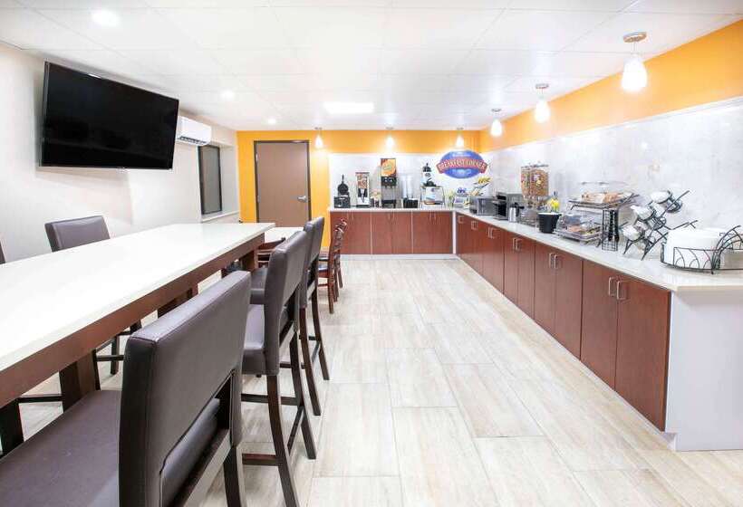 فندق Baymont By Wyndham Plano