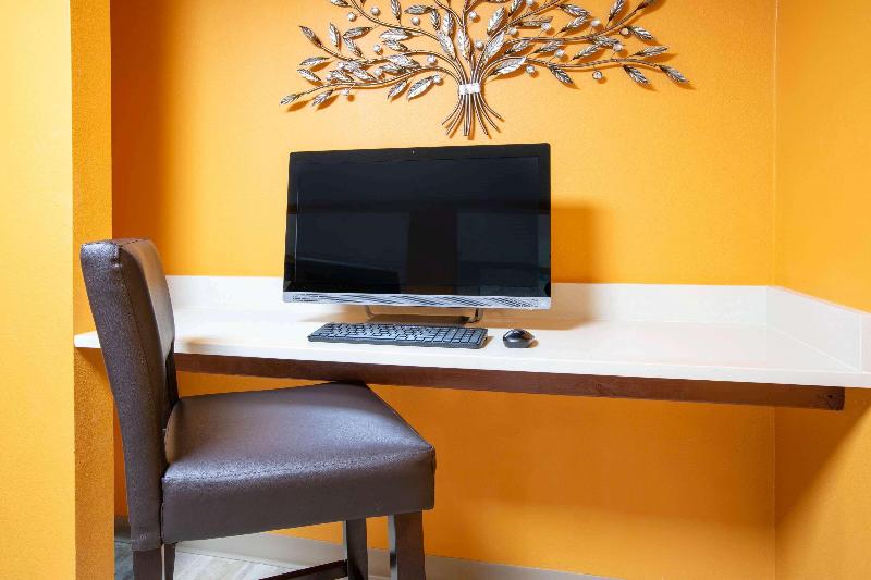 فندق Baymont By Wyndham Plano