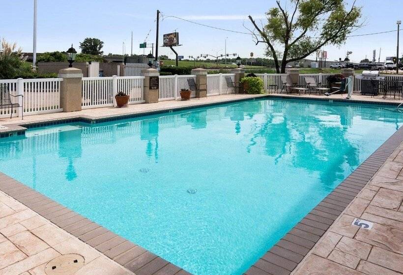 فندق Comfort Inn