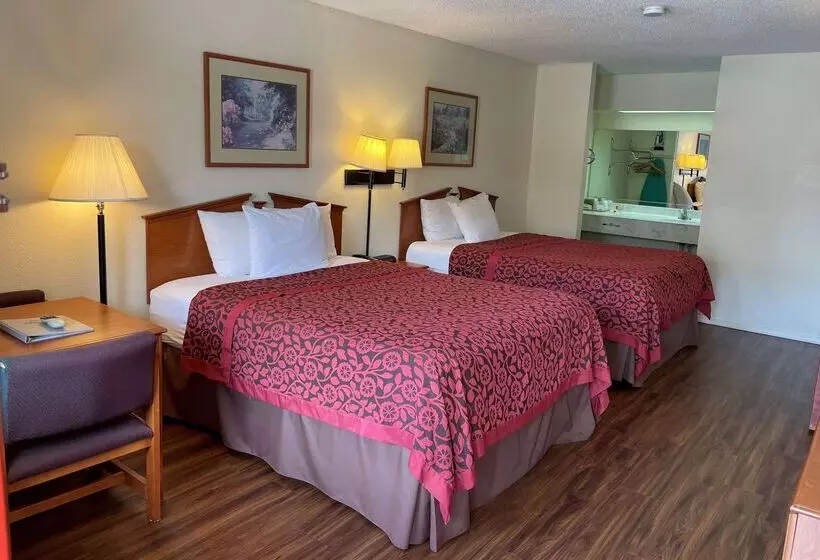 호텔 Days Inn & Suites By Wyndham Marshall