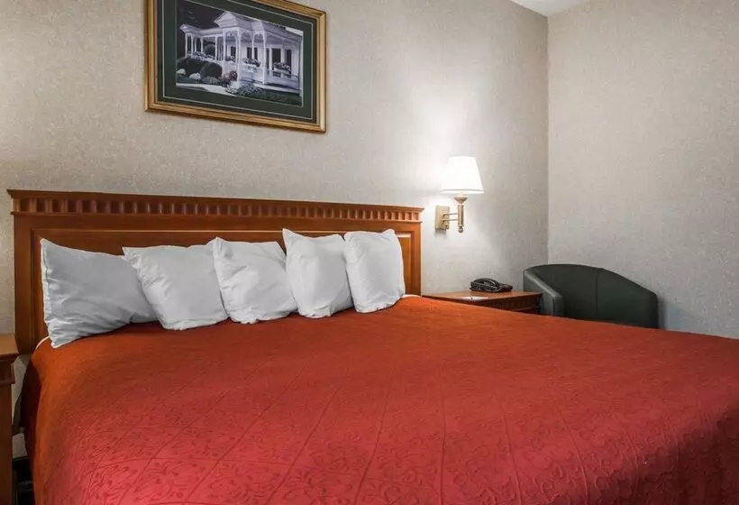 호텔 Econo Lodge Glens Falls Lake George