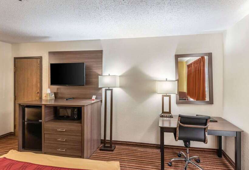 ホテル Econo Lodge Inn & Suites