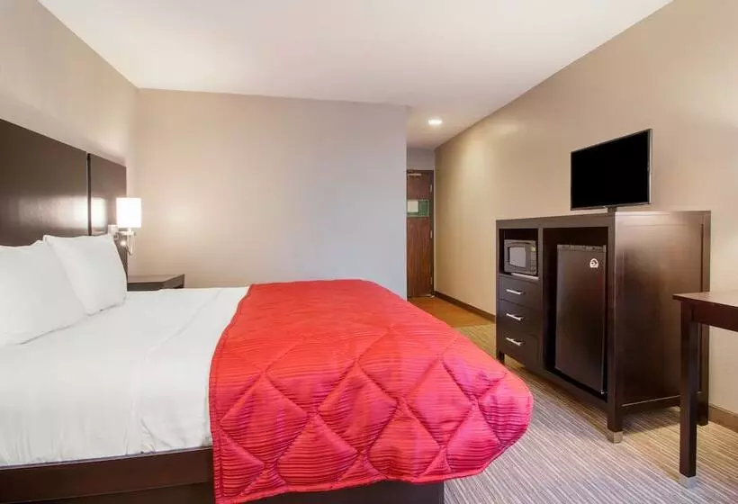 فندق Greenstay Inn & Suites Court View