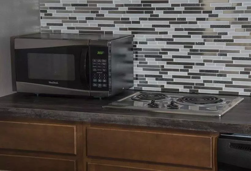 فندق Greenstay Inn & Suites Court View