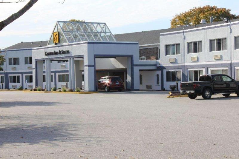 호텔 Groton Inn & Suites