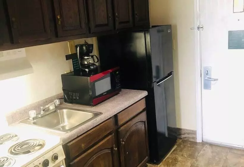 בית מלון כפרי Quail Inn & Suites