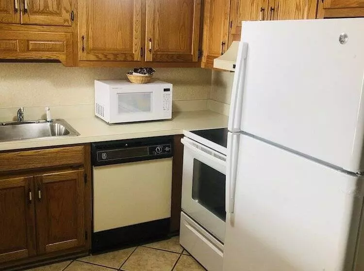 בית מלון כפרי Quail Inn & Suites