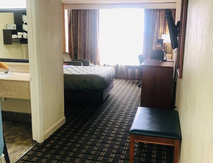 فندق Quail Inn & Suites